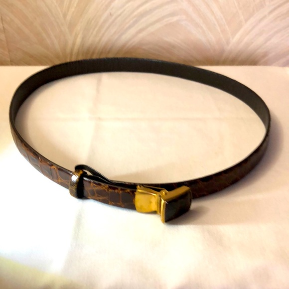 Woman’s Rich Brown Alligator Belt with Adjustable Brass Star Buckle.  Beautiful